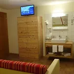 Haus Zangerl Maison d'hôtes Sankt Anton am Arlberg