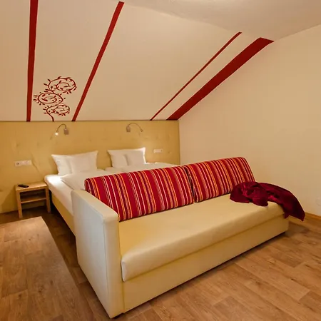 Haus Zangerl Gæstehus 4*