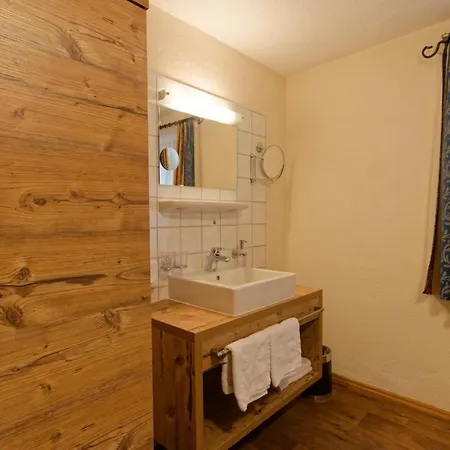 Haus Zangerl Inkl Sommer-karte Premium Guest house
