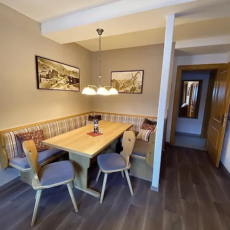 Gasthuis Haus Zangerl 4*