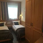 Haus Zangerl Гостевой дом