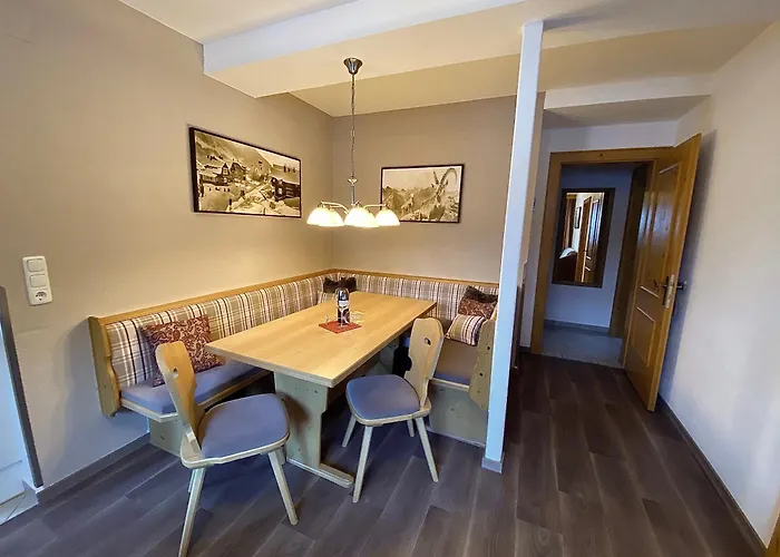 בית הארחה Haus Zangerl 4*