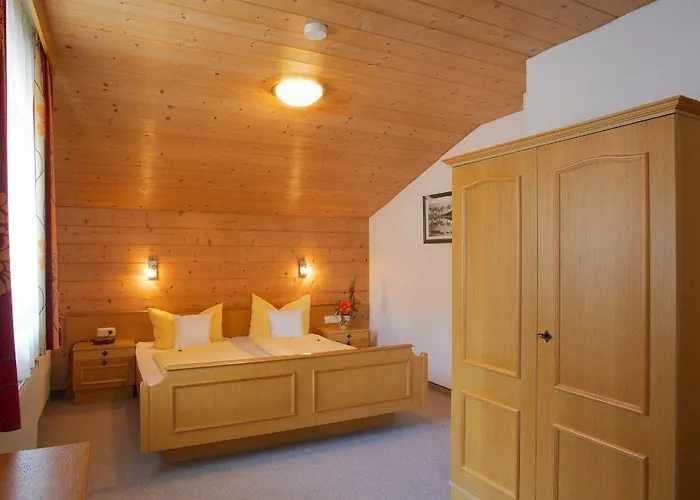 Haus Zangerl בית הארחה