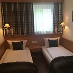 Haus Zangerl 게스트하우스 장크트안톤암아를베르크