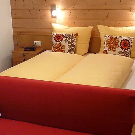Pensjonat Haus Zangerl 4*